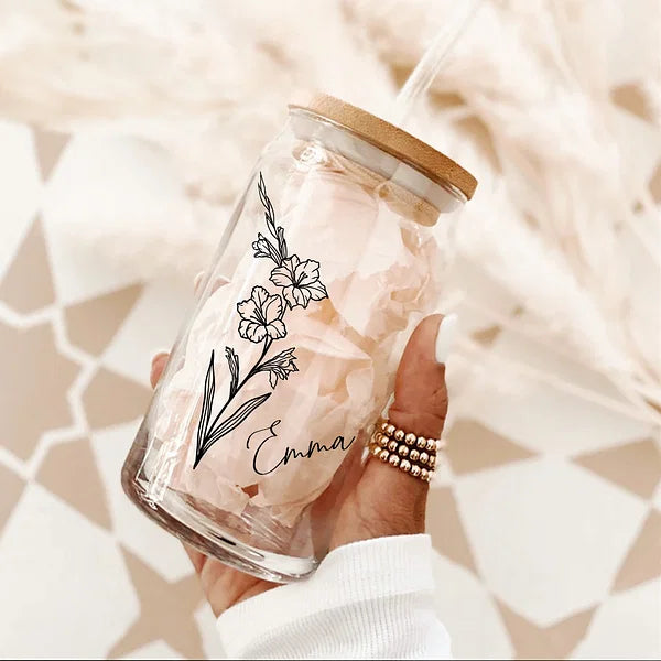 Personalisierte Geburtsblumen-Tumbler-Glasdose mit Bambusdeckel und Strohhalm